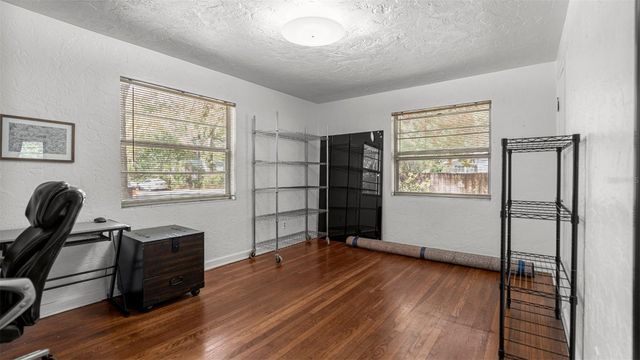 904 NW 14TH AVENUE, Gainesville, FL 32601