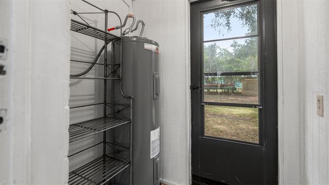 904 NW 14TH AVENUE, Gainesville, FL 32601