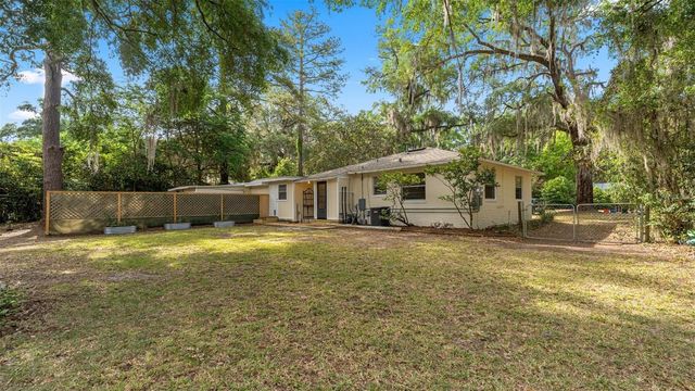 904 NW 14TH AVENUE, Gainesville, FL 32601