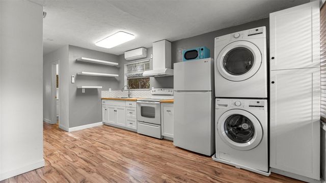 904 NW 14TH AVENUE, Gainesville, FL 32601