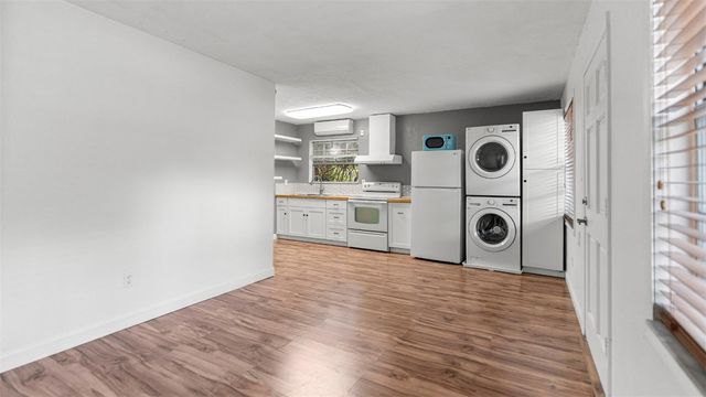 904 NW 14TH AVENUE, Gainesville, FL 32601