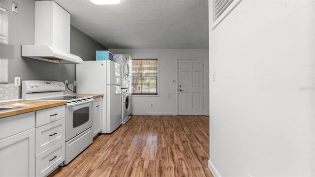 904 NW 14TH AVENUE, Gainesville, FL 32601