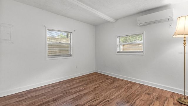 904 NW 14TH AVENUE, Gainesville, FL 32601