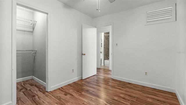 904 NW 14TH AVENUE, Gainesville, FL 32601