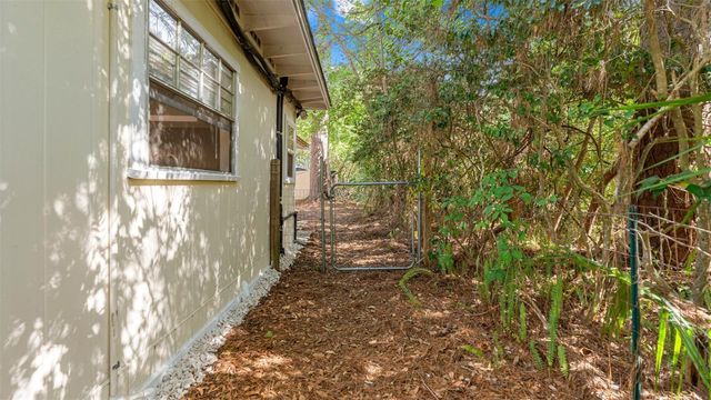904 NW 14TH AVENUE, Gainesville, FL 32601