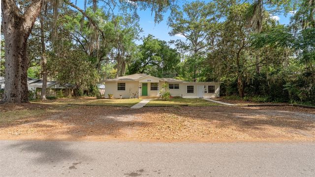 904 NW 14TH AVENUE, Gainesville, FL 32601