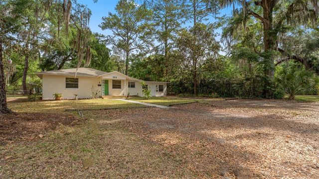904 NW 14TH AVENUE, Gainesville, FL 32601