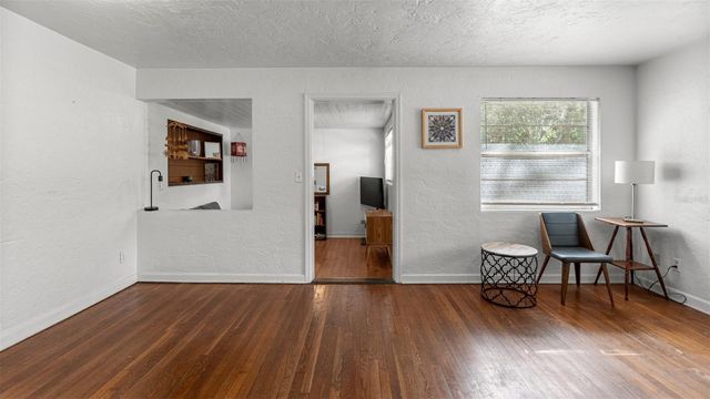 904 NW 14TH AVENUE, Gainesville, FL 32601