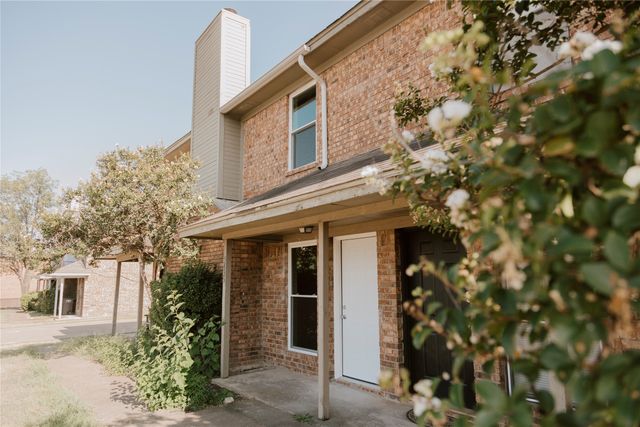 5833 Shadydell Drive, Fort Worth, TX 76135