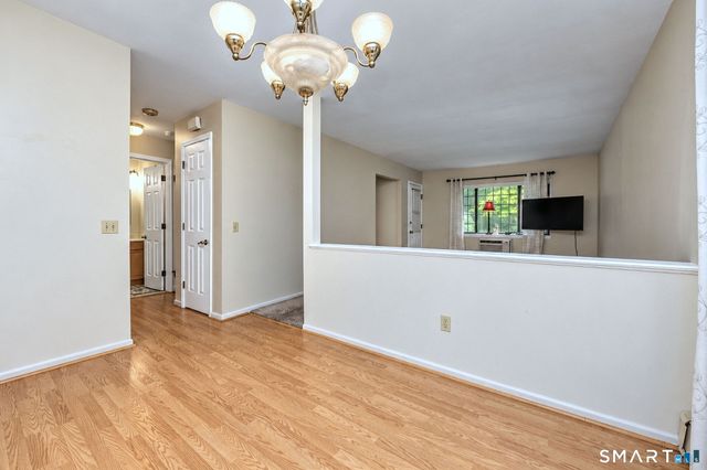 401 Swanson Crescent 401, Milford, CT 06461