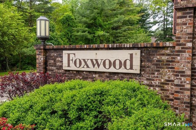 401 Swanson Crescent 401, Milford, CT 06461