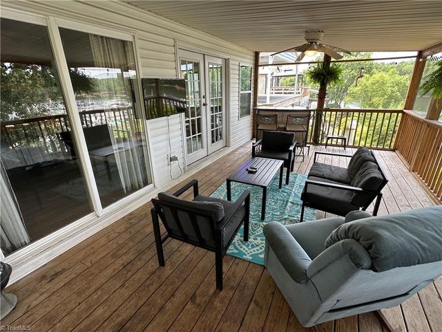 117 Badin Lake Circle, New London, NC 28127