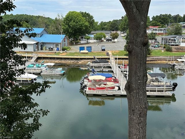 117 Badin Lake Circle, New London, NC 28127