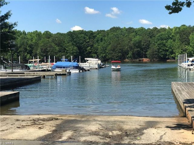 117 Badin Lake Circle, New London, NC 28127