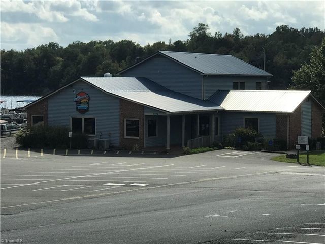 117 Badin Lake Circle, New London, NC 28127