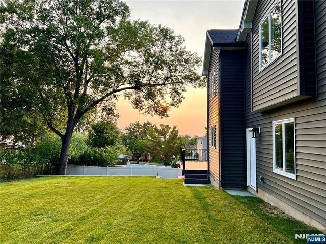 12 Borkowski Place, Woodland Park, NJ 07424