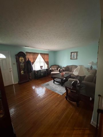 214 Magnolia Drive, Richmond, KY 40475