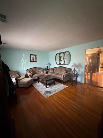 214 Magnolia Drive, Richmond, KY 40475