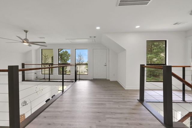 118 Hickory Pines, Livingston, TX 77351