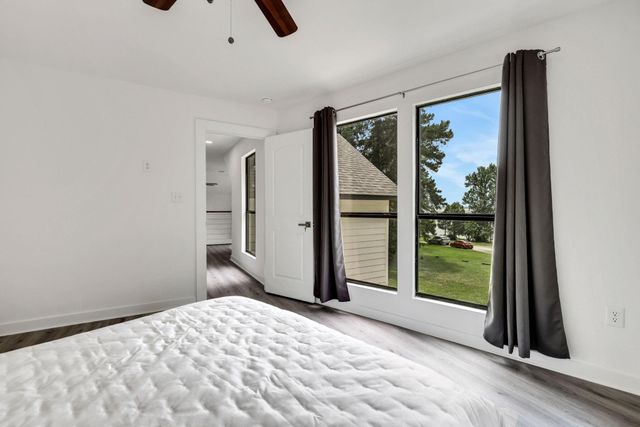 118 Hickory Pines, Livingston, TX 77351