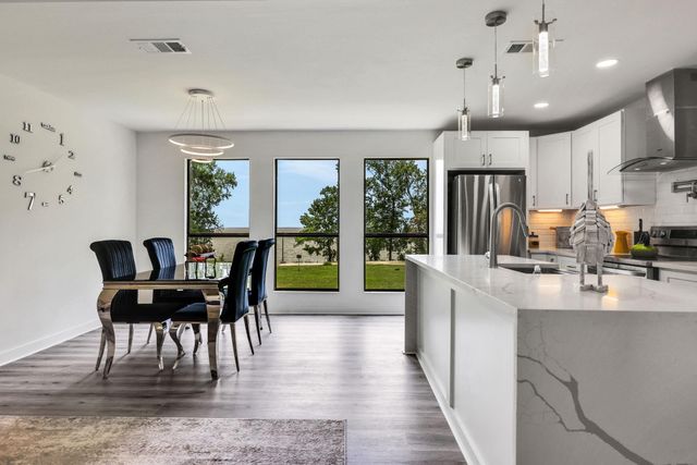 118 Hickory Pines, Livingston, TX 77351