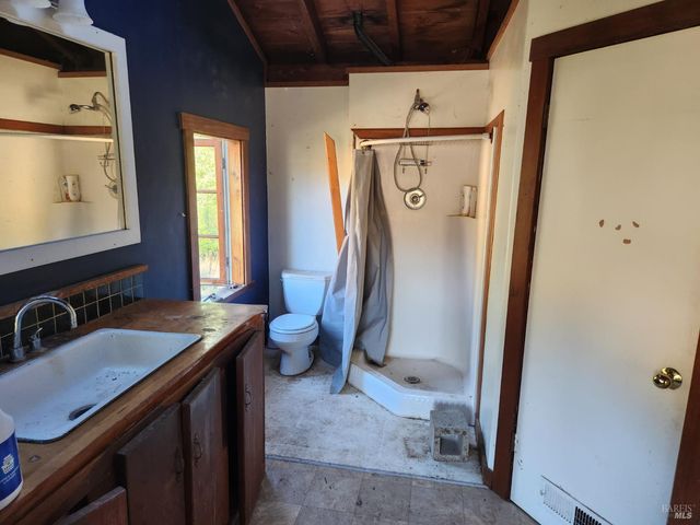 13333 Low Gap Rd, Ukiah, CA 95482