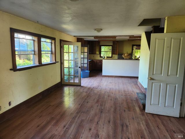 13333 Low Gap Rd, Ukiah, CA 95482