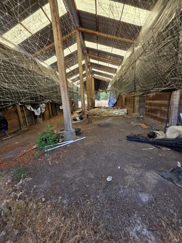 13333 Low Gap Rd, Ukiah, CA 95482