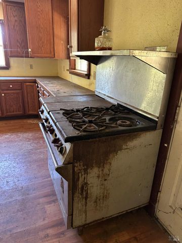 13333 Low Gap Rd, Ukiah, CA 95482