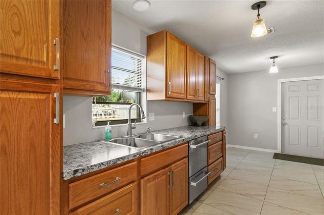 504 AMBASSADOR AVENUE, Eustis, FL 32726