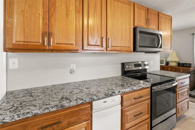 504 AMBASSADOR AVENUE, Eustis, FL 32726