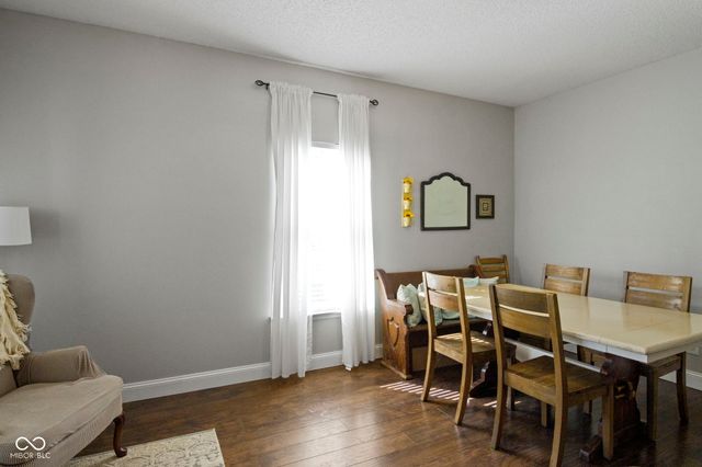 10398 Splendor Way, Indianapolis, IN 46234