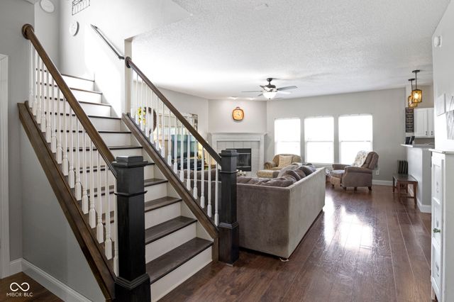 10398 Splendor Way, Indianapolis, IN 46234