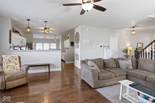 10398 Splendor Way, Indianapolis, IN 46234