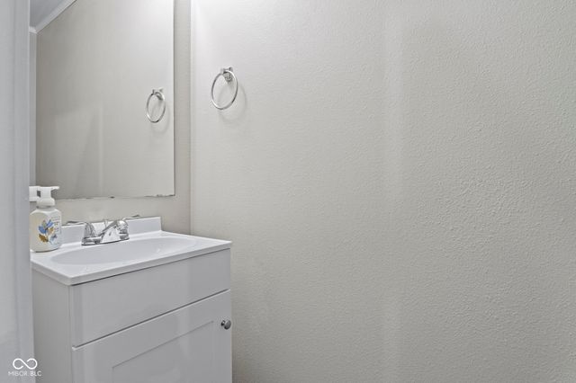 10398 Splendor Way, Indianapolis, IN 46234