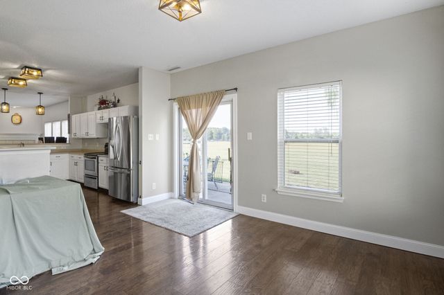 10398 Splendor Way, Indianapolis, IN 46234