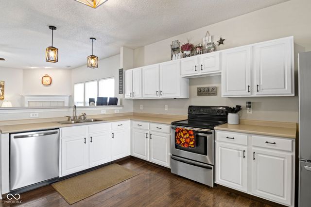 10398 Splendor Way, Indianapolis, IN 46234