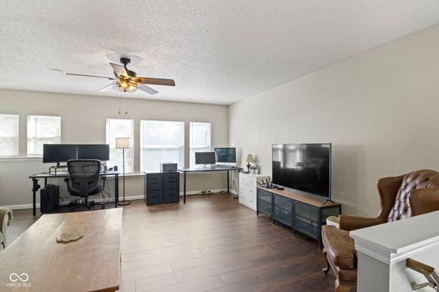 10398 Splendor Way, Indianapolis, IN 46234