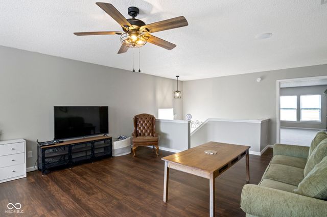 10398 Splendor Way, Indianapolis, IN 46234