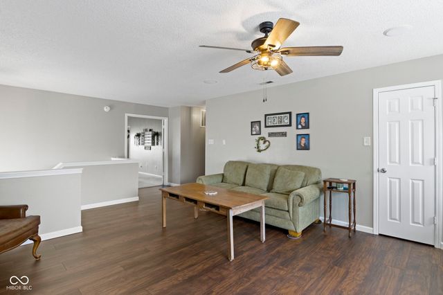 10398 Splendor Way, Indianapolis, IN 46234