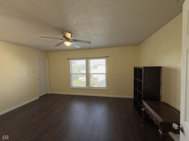 10398 Splendor Way, Indianapolis, IN 46234