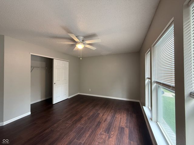 10398 Splendor Way, Indianapolis, IN 46234