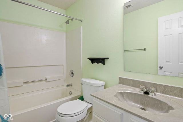 10398 Splendor Way, Indianapolis, IN 46234