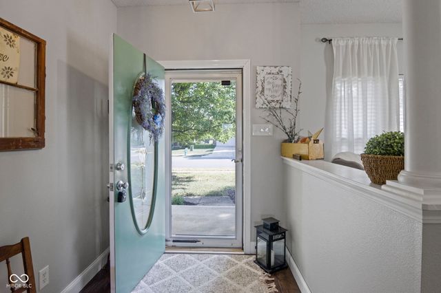 10398 Splendor Way, Indianapolis, IN 46234