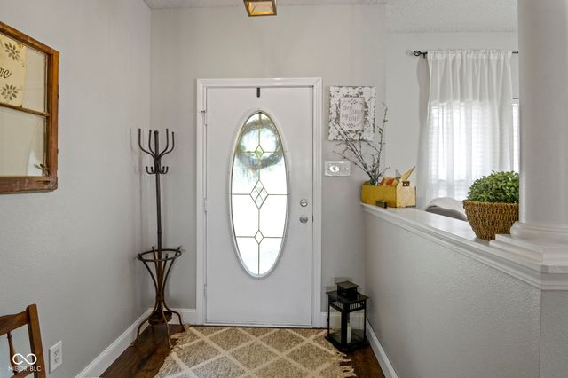 10398 Splendor Way, Indianapolis, IN 46234