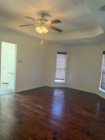 2907 Sweet Briar Street, Grapevine, TX 76051