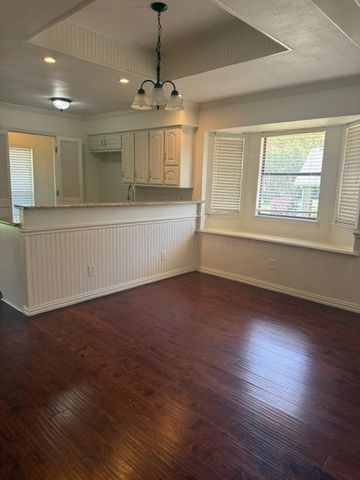 2907 Sweet Briar Street, Grapevine, TX 76051