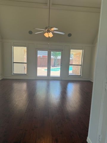 2907 Sweet Briar Street, Grapevine, TX 76051