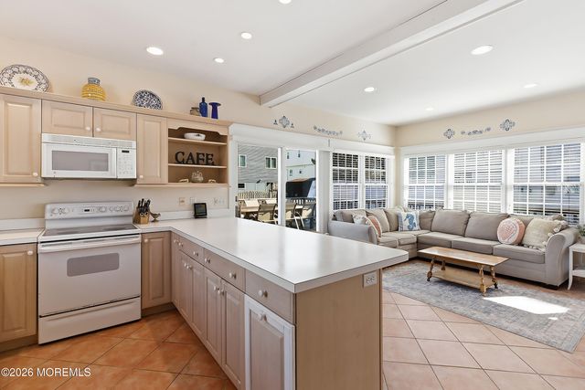 23 5th Street, Beach Haven, NJ 08008