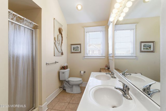 23 5th Street, Beach Haven, NJ 08008